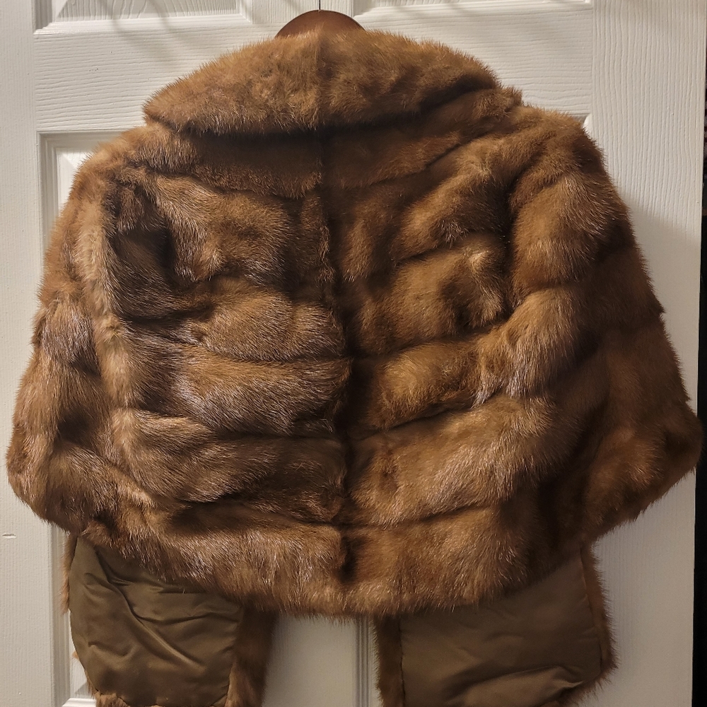 Vintage I.J. Fox Cleveland Fur Shrug